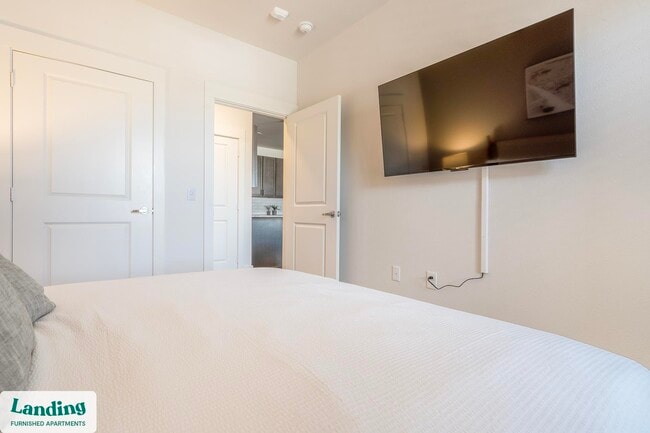 Building Photo - 20915 Wilderness Oak