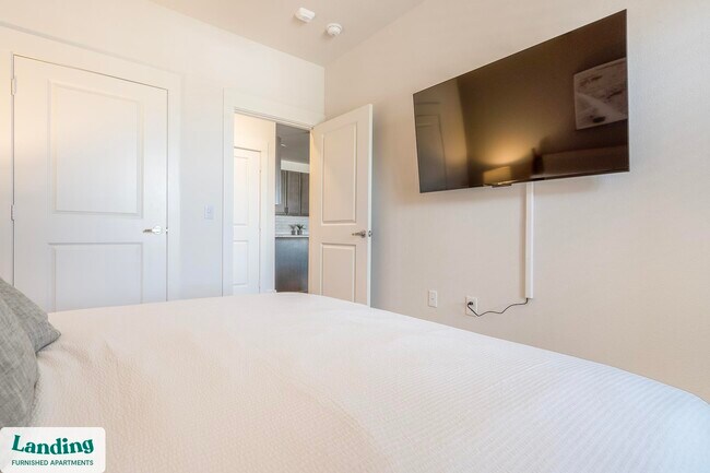 Building Photo - 20915 Wilderness Oak