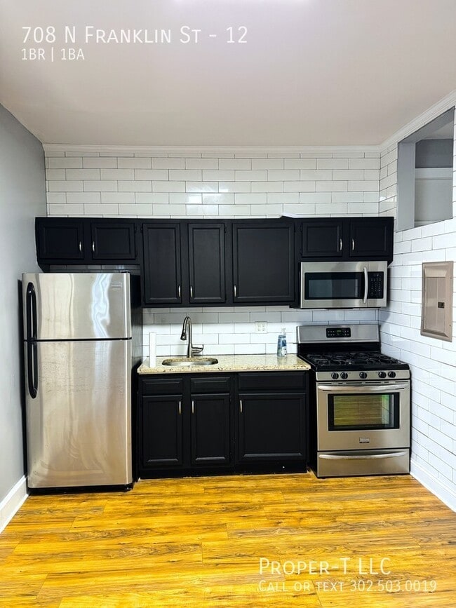 Photo - 708 N Franklin St Apartment