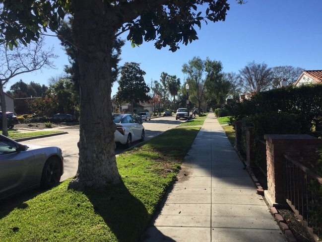 Tranquilo Street - 3735 Cerritos Ave