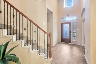 Building Photo - 10 W Lasting Spring Cir