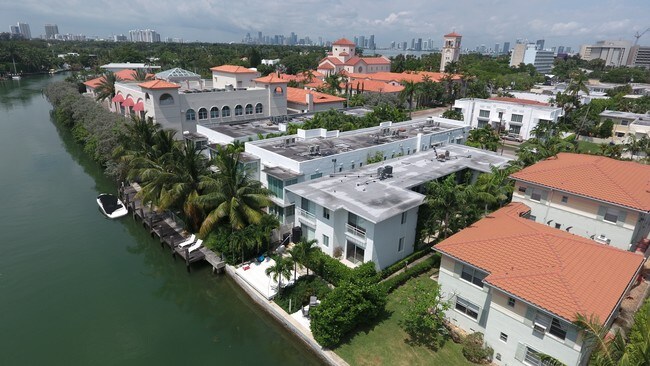 Foto del edificio - 3921 N Meridian Ave