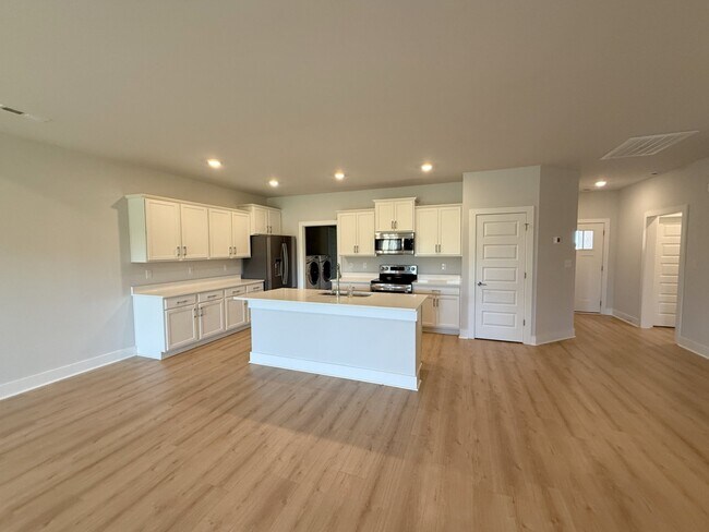 Building Photo - 128 Clift Farm Dr