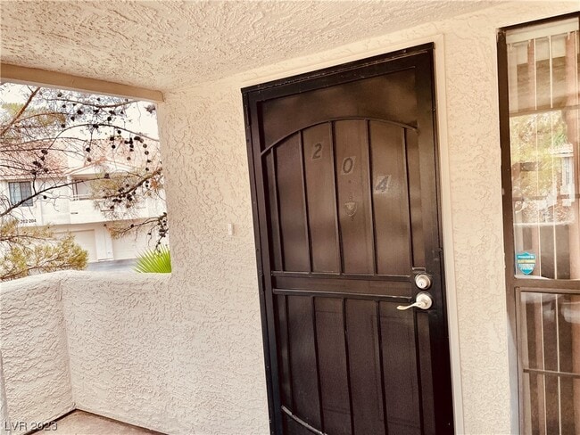 Building Photo - 2611 Durango Dr