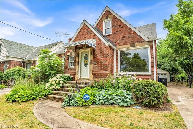 Foto del edificio - 15024 Judson Dr