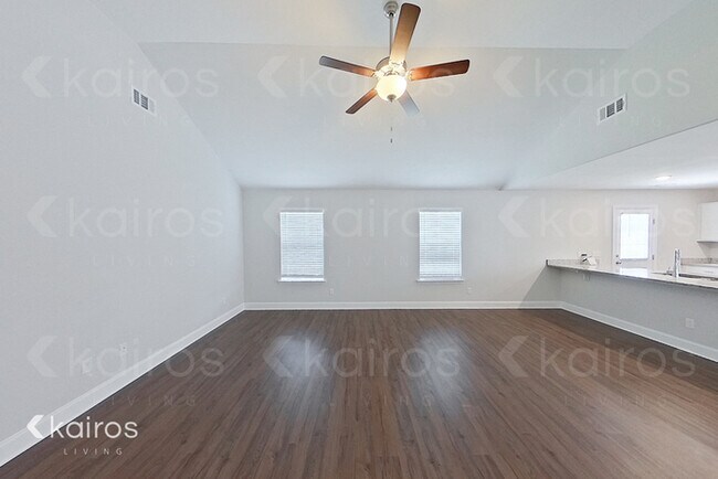 Foto del edificio - 103 Mountain Holly Rd