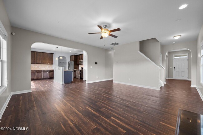 Building Photo - 503 Romper Rd