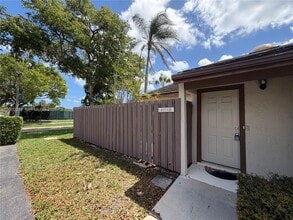 Building Photo - 4151 Palm Bay Cir