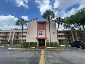 Building Photo - 3410 Foxcroft Rd
