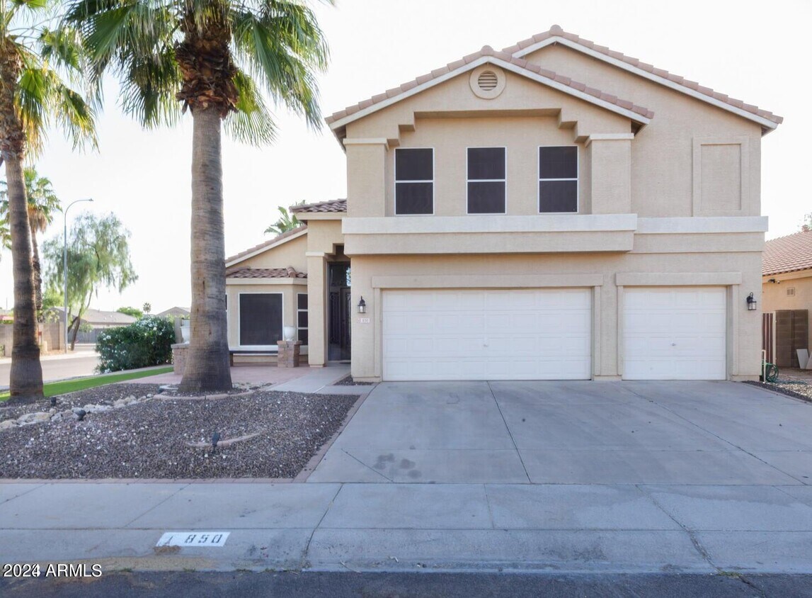 Primary Photo - 850 MEADOWS Dr