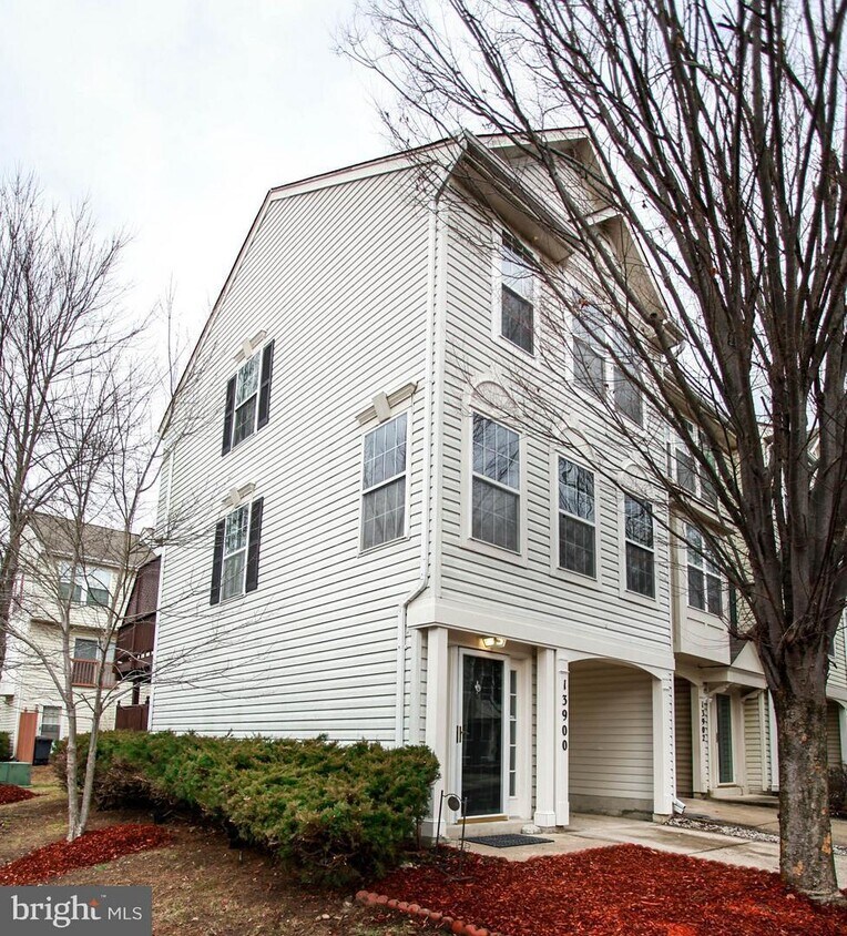 Primary Photo - 13900 Fareham Ln