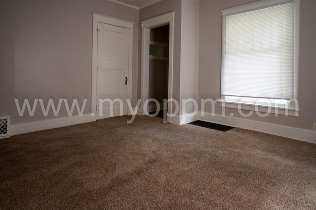 Building Photo - 1020 N 32nd St