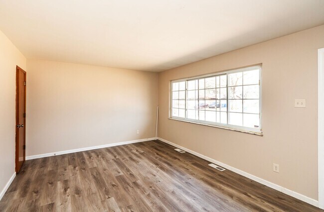 Foto del edificio - Lovely 3 Bedroom 2 Bathroom Home