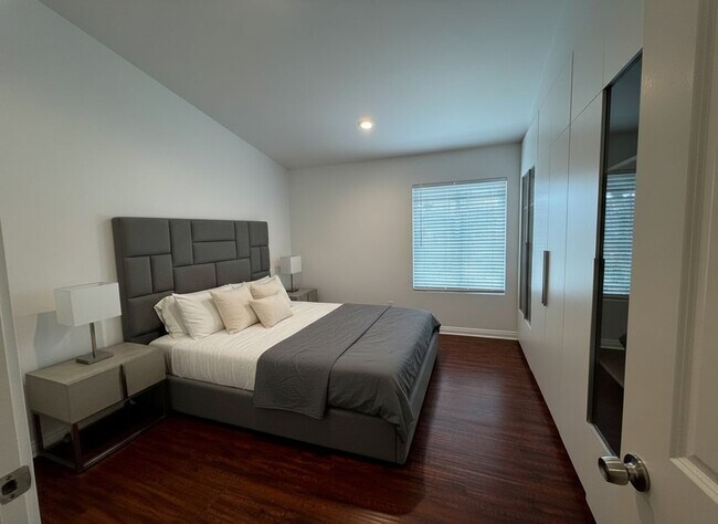 Foto del edificio - 23711 Candlewood Way