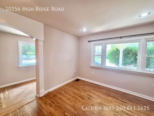 Foto del edificio - 10154 High Ridge Rd