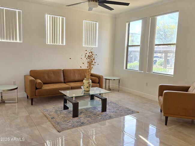 Foto del edificio - 20100 N 78th Pl