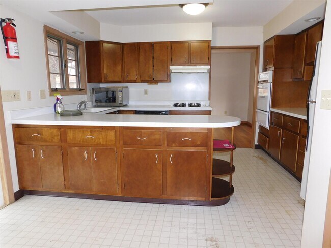 Building Photo - 1738 Westhaven Dr
