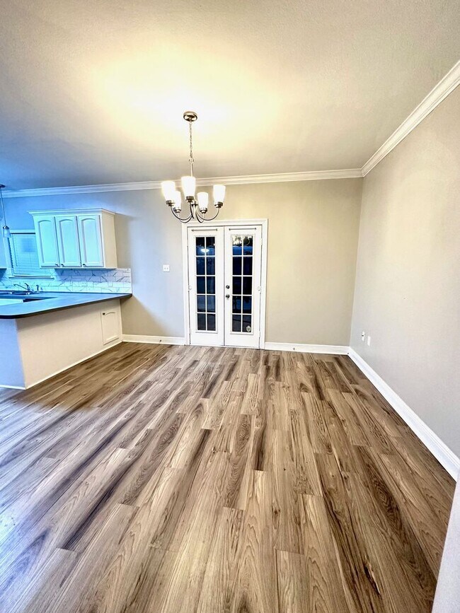 Foto del edificio - 14335 Park Meadow Dr