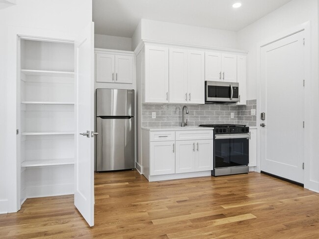 Foto del edificio - 858 West Side Ave