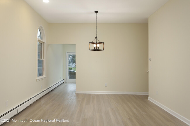 Foto del edificio - 845 Sterling Ave