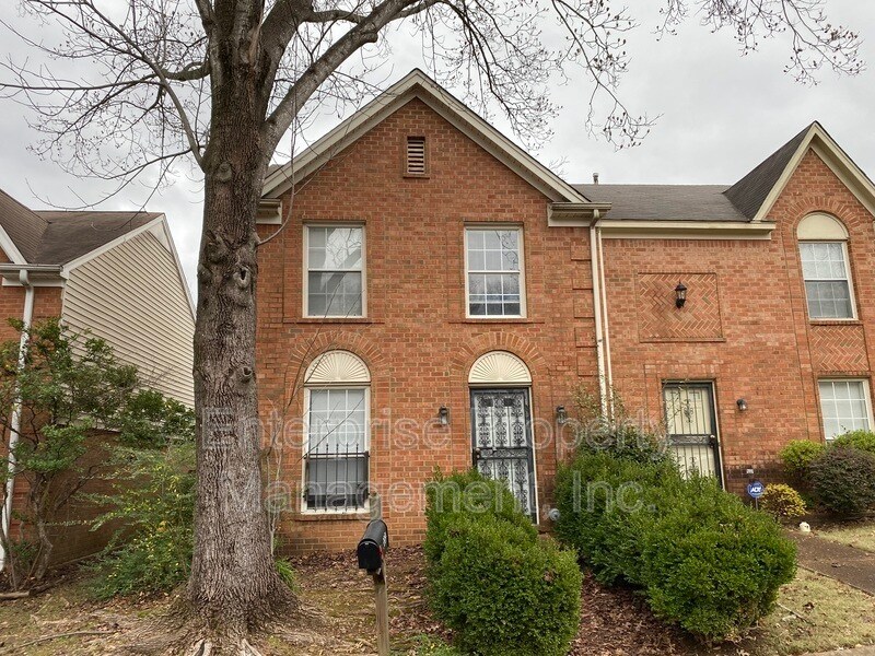 3884 Glencoe Dr, Memphis, TN 38115 Townhome Rentals in Memphis TN