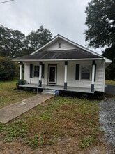 Building Photo - 1321 Lowder St