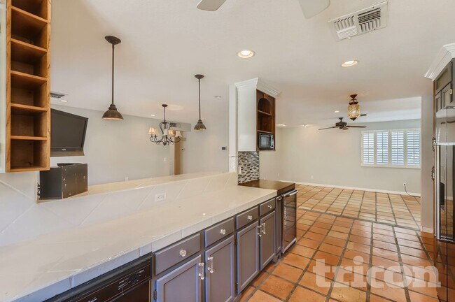 Foto del edificio - 18633 N 15th St
