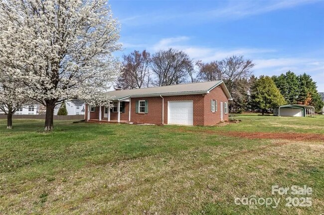 Foto del edificio - 7484 Turkey Trot Dr