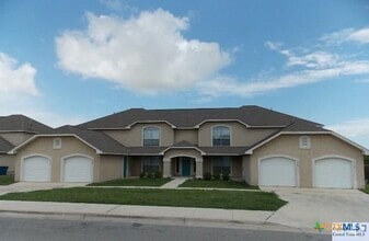 Building Photo - 3146 Douglas Fir Dr