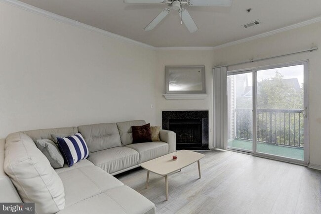 Building Photo - 5105 Travis Edward Way