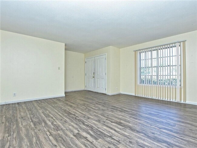 Building Photo - 6913 Langston Dr