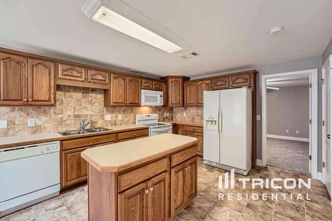 Building Photo - 4365 Rosestone Ct