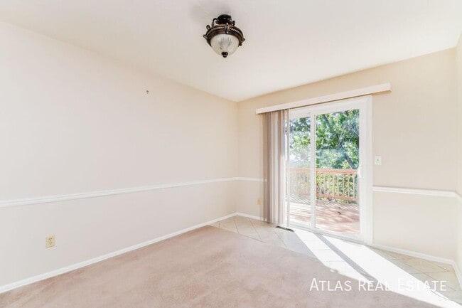 Foto del edificio - 2975 Montebello Dr W