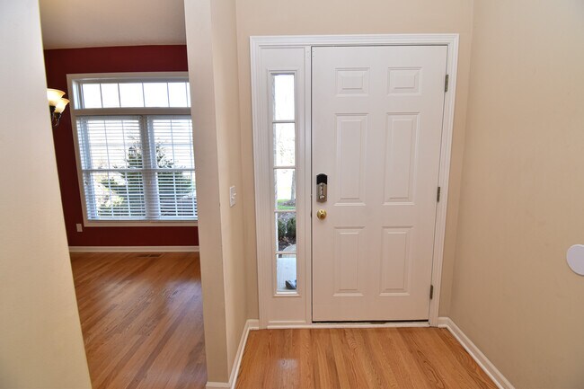 Building Photo - 4216 Meadowcreek Ln