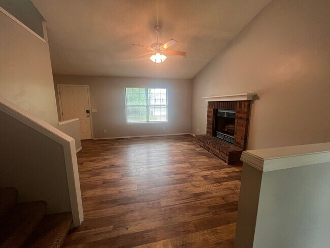 Foto del edificio - Spacious 3 Bedroom, 2.5 Bath Home with finished basement – Derby, KS. – Available Now!