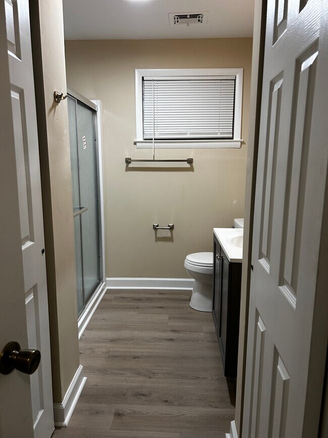 Foto del edificio - 220 E Trotwood Blvd