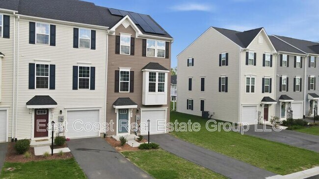 Foto del edificio - 105 Dripping Spring Dr