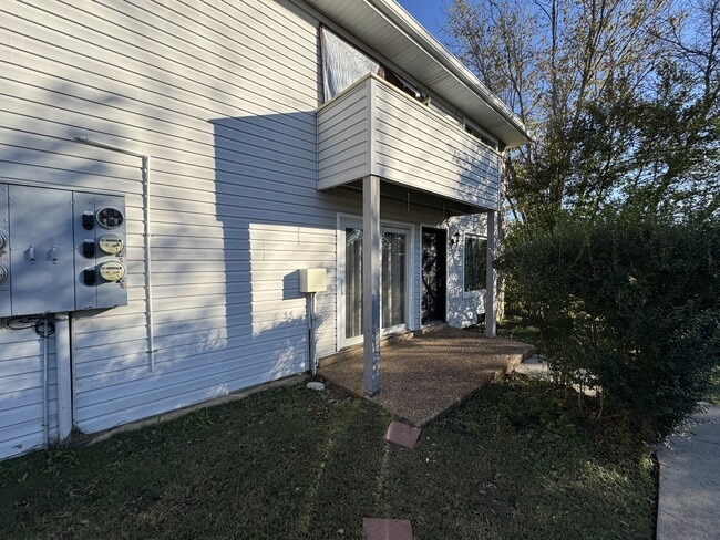 Photo - 810 Bellevue Rd Townhome