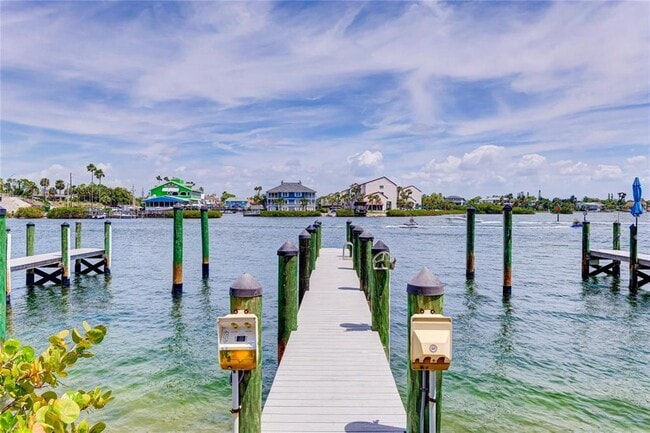 Foto del edificio - 1308 Old Stickney Point Rd