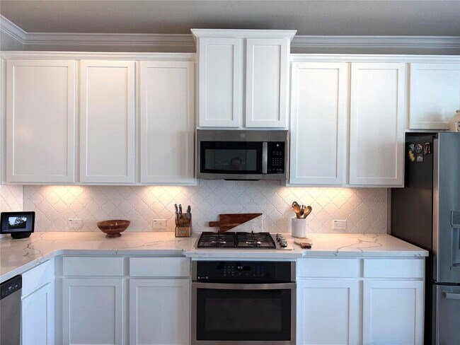 Foto del edificio - 5614 Green Rise Ln