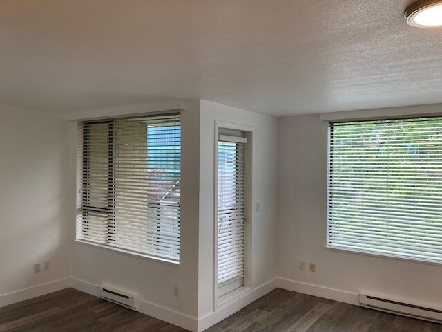 Photo du bâtiment - 603 8th Av W