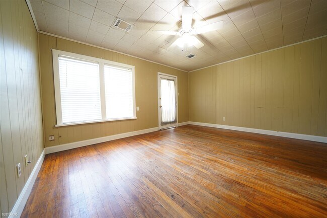 Building Photo - 2 br, 1 bath House - 306 Poplar St