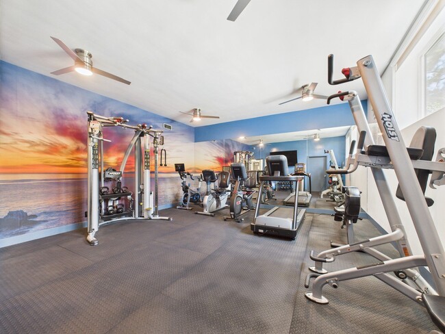 Building Photo - Montana Avenue