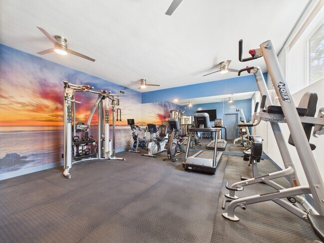 Building Photo - Montana Avenue