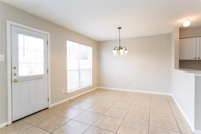 Building Photo - 4615 Daisy Meadow Dr