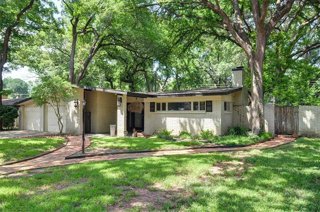 Building Photo - 3201 Chaparral Ln