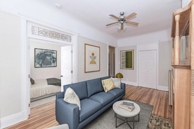 Building Photo - 334 W Dickens Ave