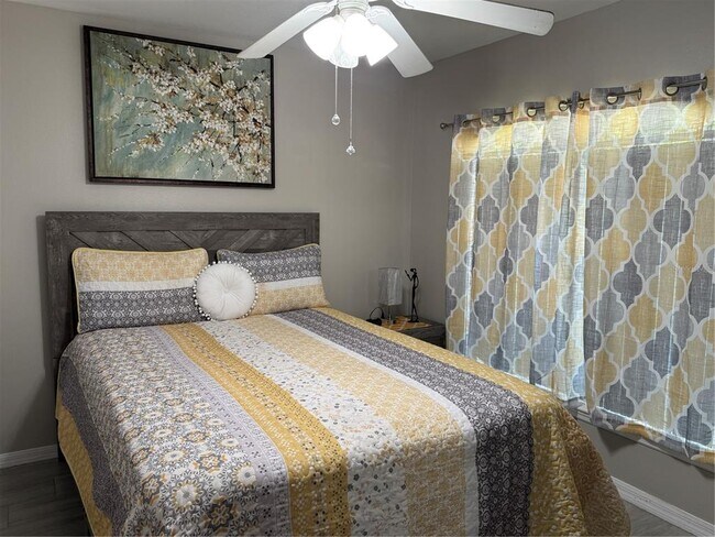 Foto del edificio - 1126 Sandy Ridge Dr