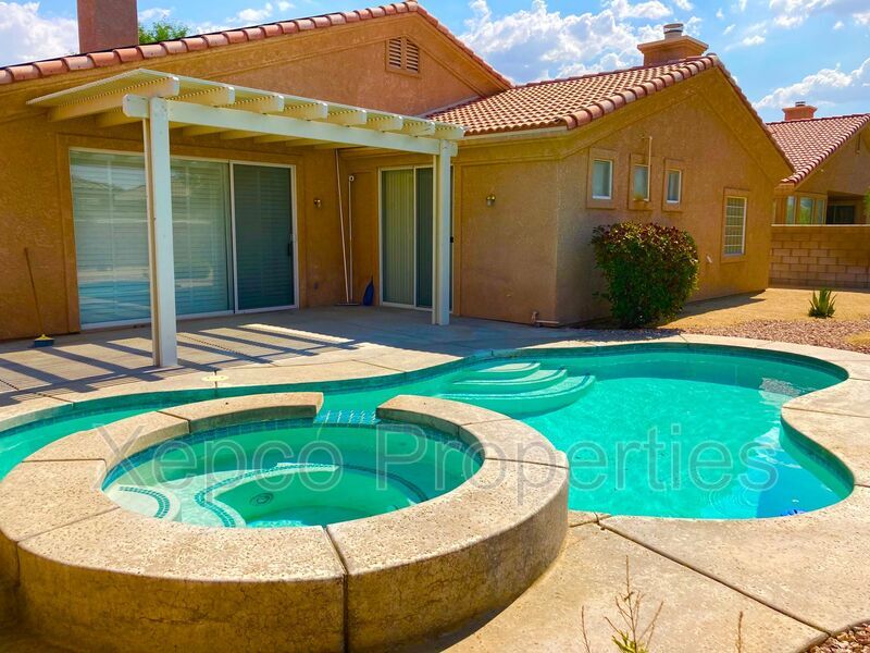 Primary Photo - 74130 E Petunia Pl