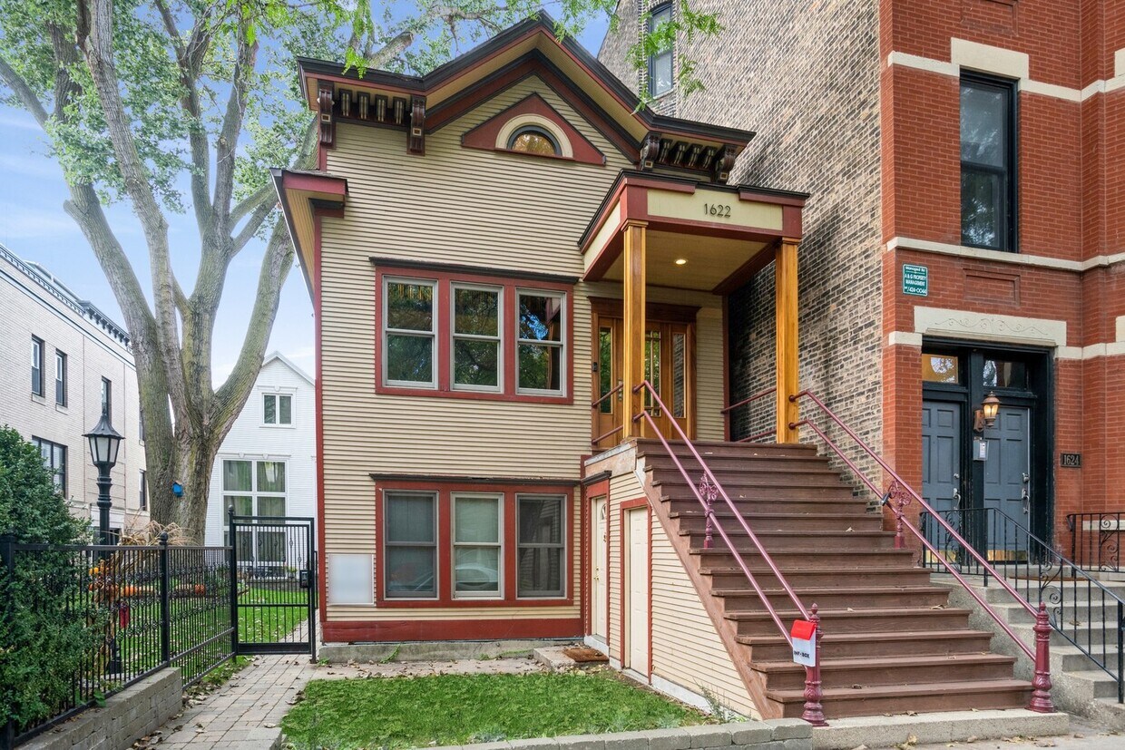 1622 N Sedgwick St Unit 2, Chicago, IL 60614 Apartment for Rent in Chicago, IL